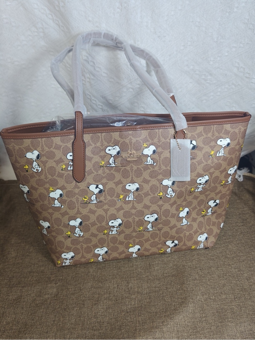 💕💕💕Coach Brown Signature Snoopy & Woodstock Tote